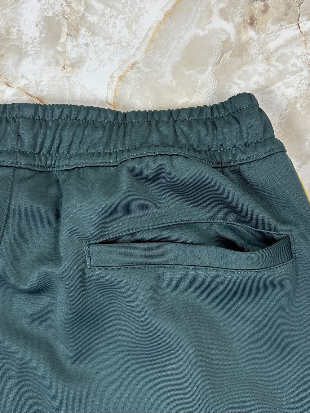Nike Men’s Large Green Striped Loose Fit Taper leg Track Pants Sweatpants - Picture 7 of 7
